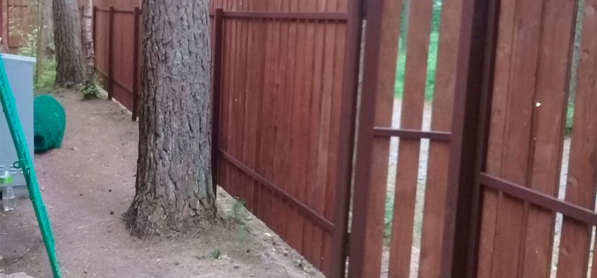 деревянный забор под штакетник для дачи